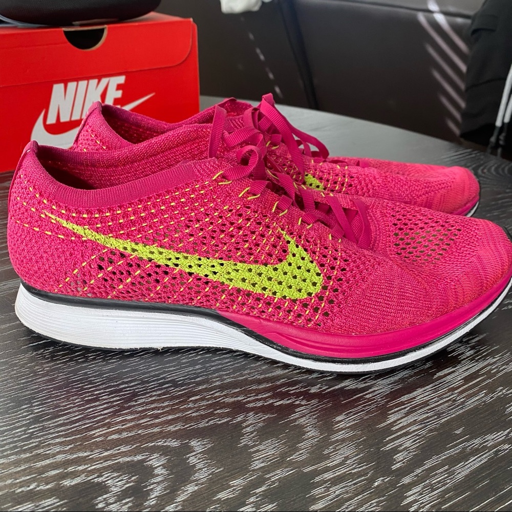 Flyknit Racers Nike